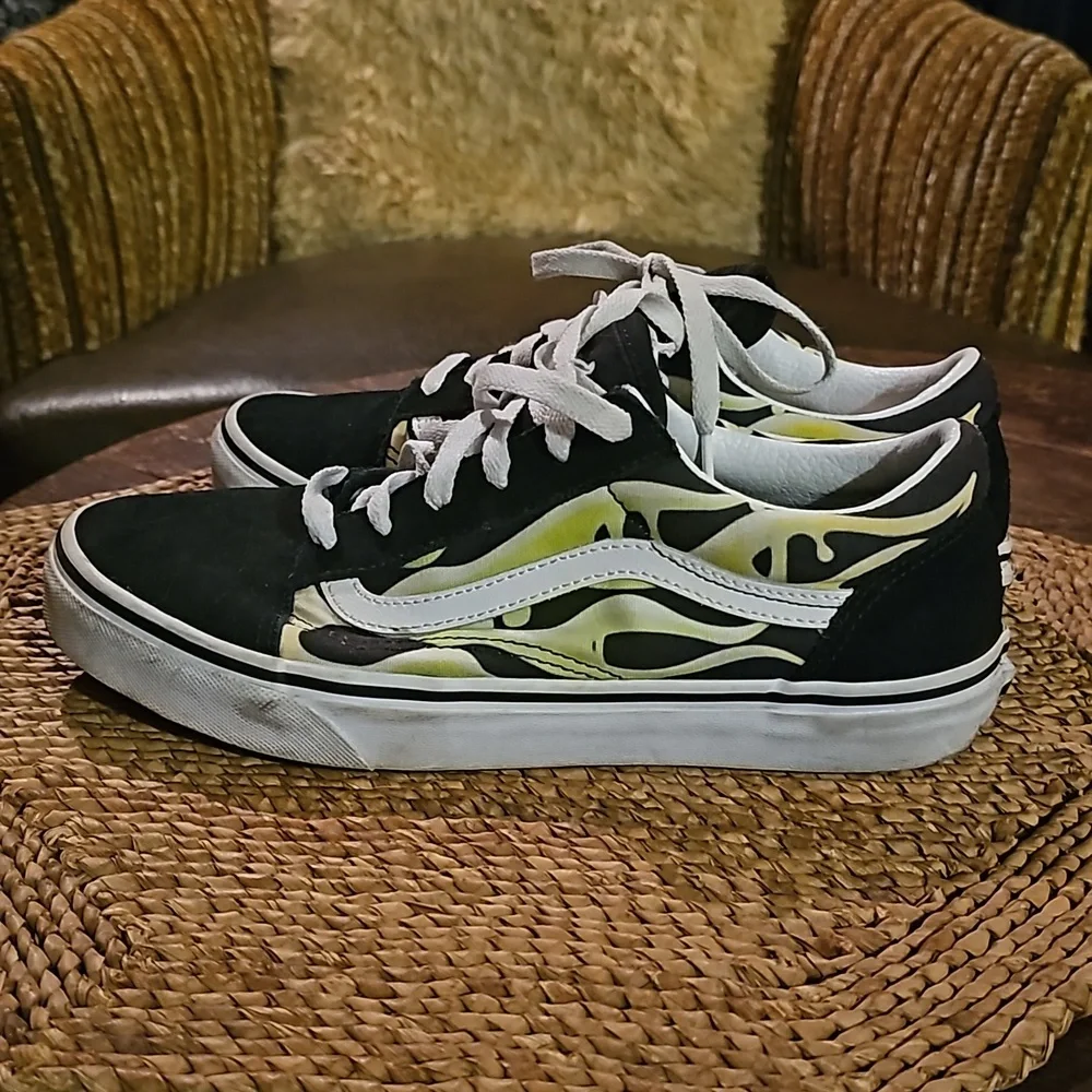 Vans sneakers with flames - Picture 4 of 6